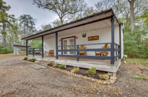 Willis Cabin on 6 Acres - Close to the Lake!